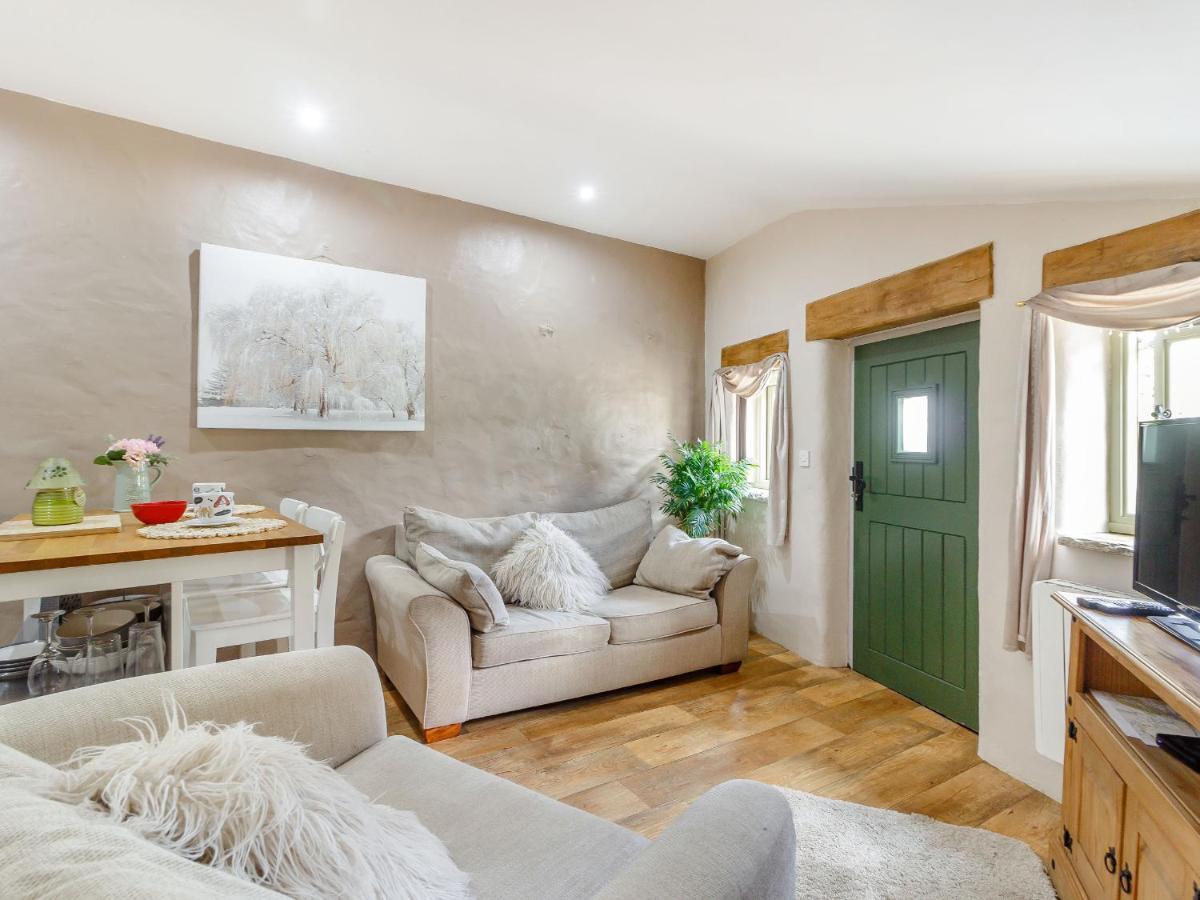 Caner Bach Lodge Bridgend  Buitenkant foto